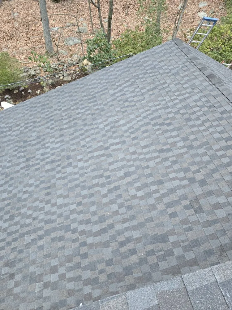 Slide of Splendor Roofing and Gutters