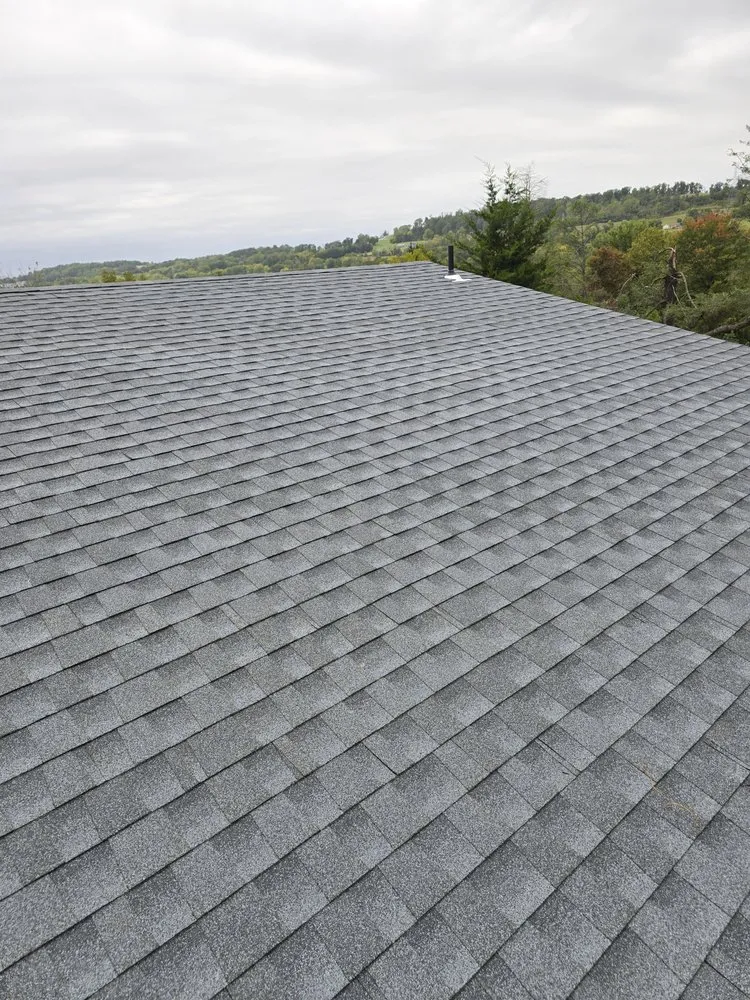 Slide of Splendor Roofing and Gutters