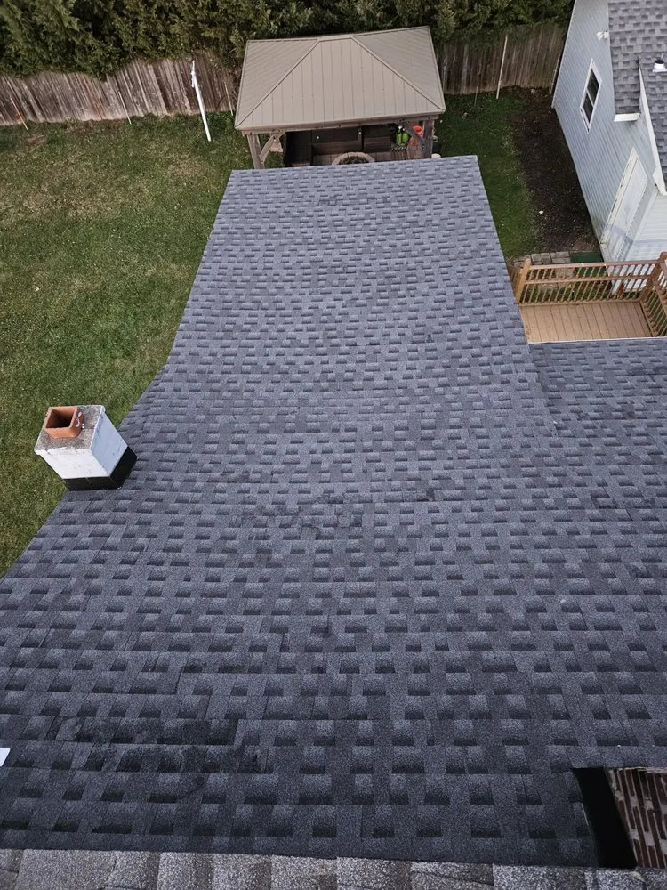 Slide of Splendor Roofing and Gutters