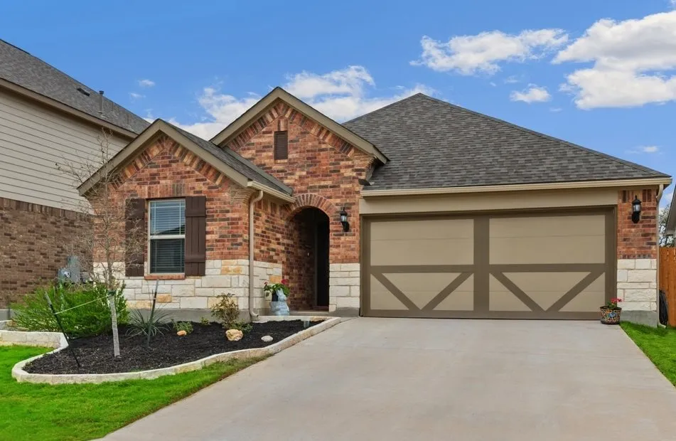 Slide of Spot On Roofing And Exterior