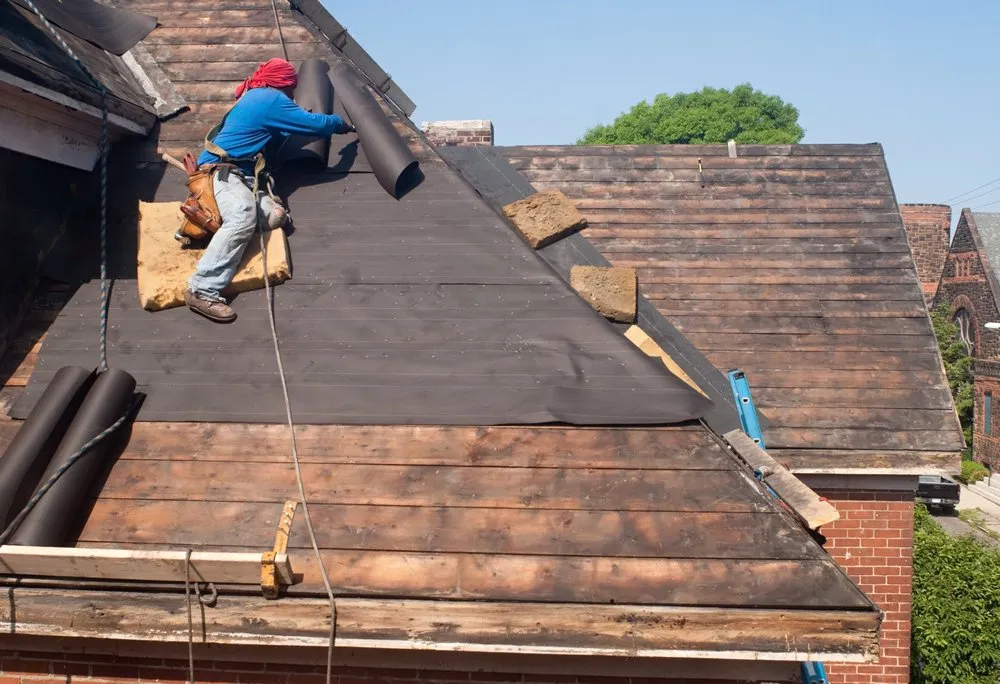 Slide of Spring Hill Roofers