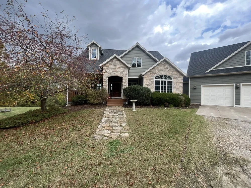 Slide of Springfield Roof Co