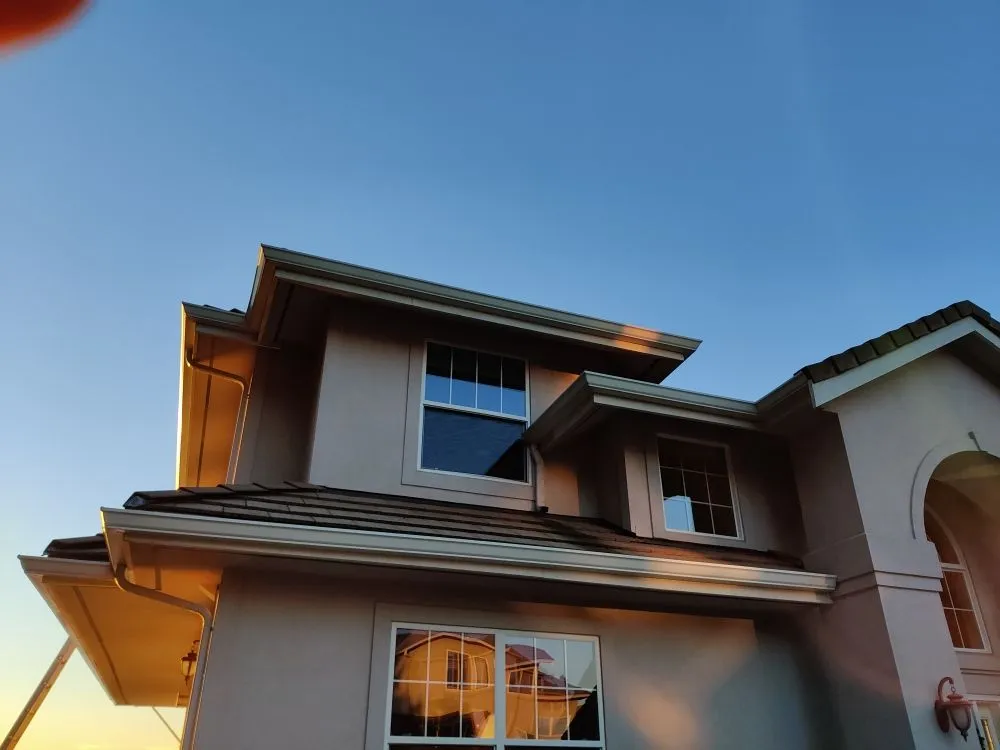 Slide of Squeagy Clean Windows