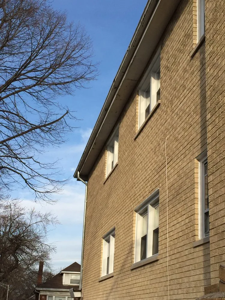 Slide of SR Roofing Construction