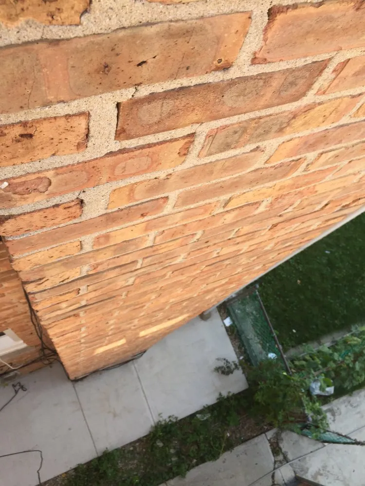 Slide of SR Roofing Construction