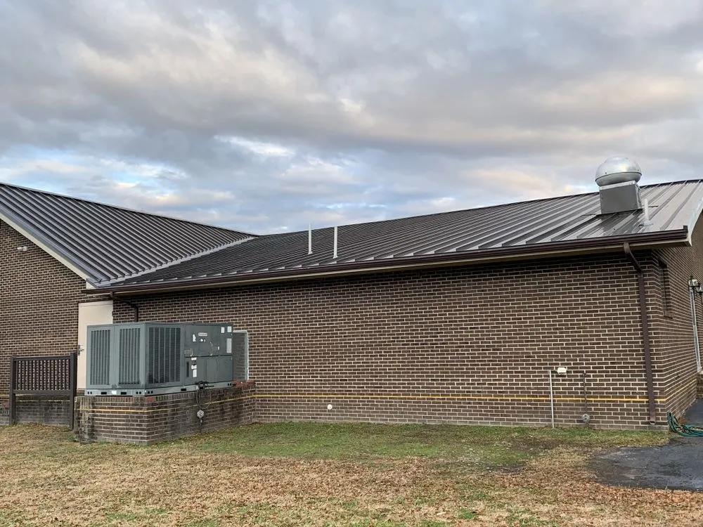 Slide of S&R Roofing