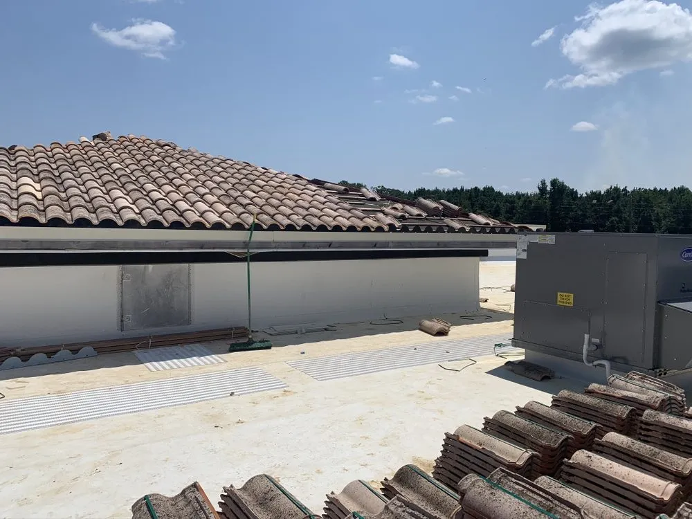 Slide of S&R Roofing