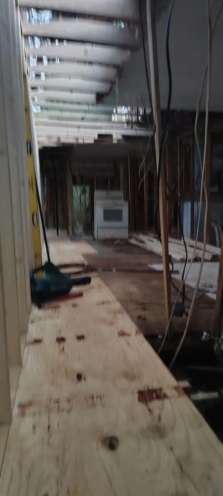 Slide of SSI Construction and Remodeling