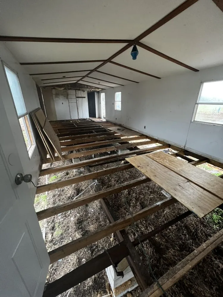 Slide of S&T Home Improvement