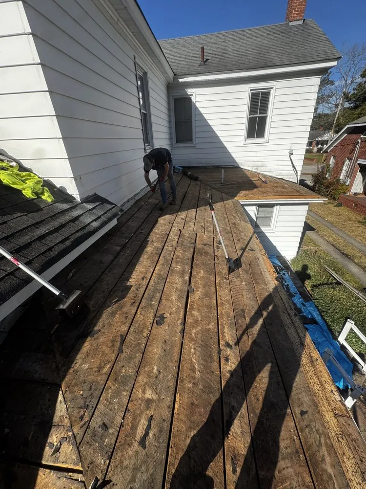 Slide of S&T Home Improvement