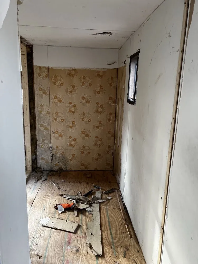 Slide of S&T Home Improvement