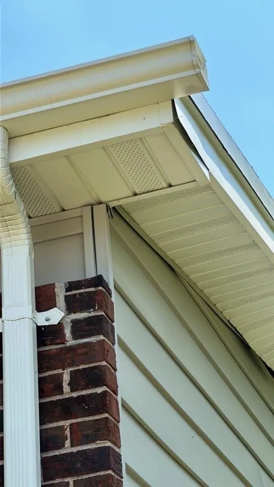 Slide of St Louis Roofing & Siding