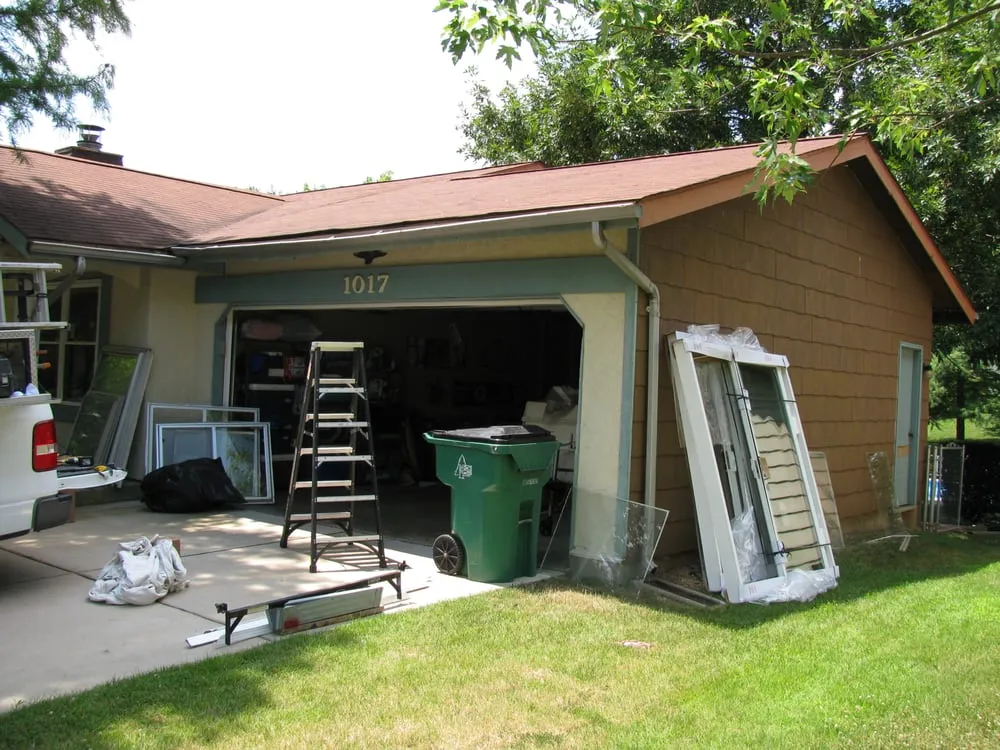 Slide of St Louis Roofing & Siding