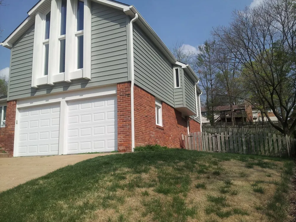 Slide of St Louis Roofing & Siding