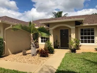 Emergency flat roof repair in Port St. Lucie, FL by St Lucie Roofing