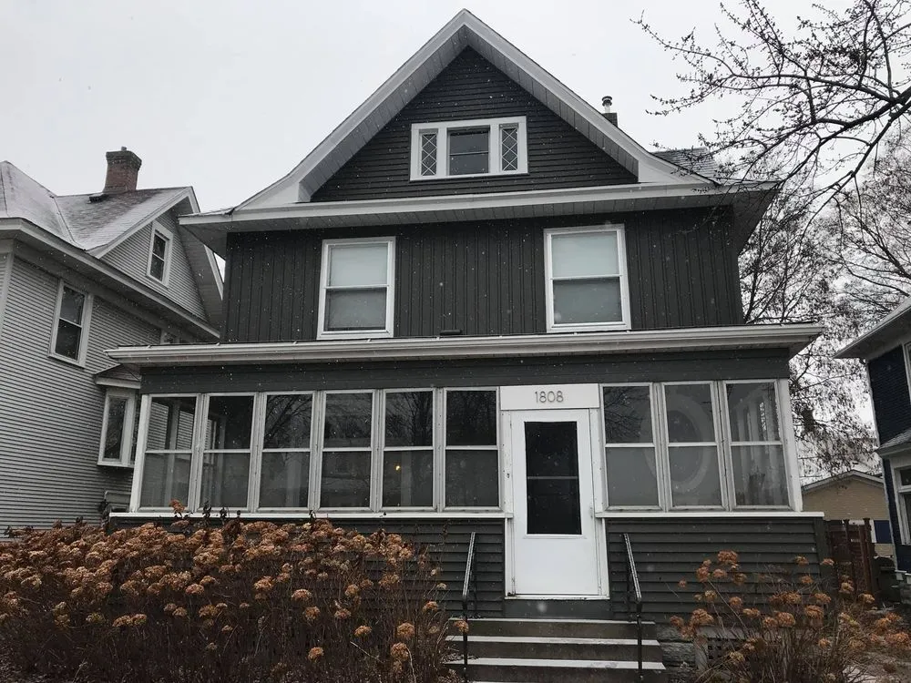 Local roof repair with free inspection in St. Paul, MN by St. Paul Siding