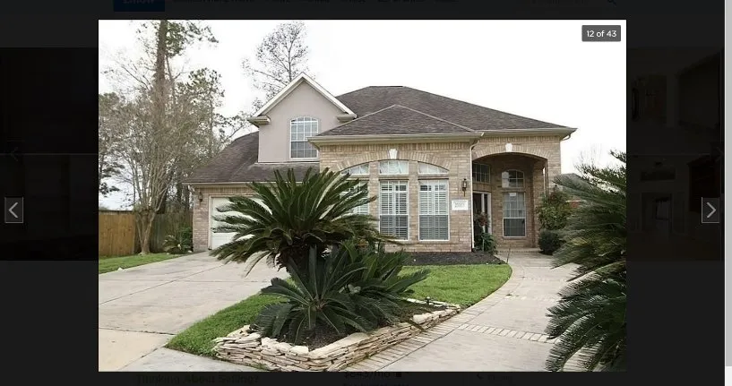 Slide of Stades Roofing