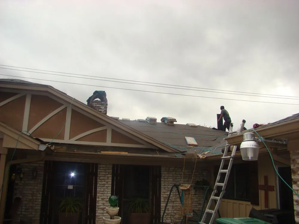 Slide of Stades Roofing