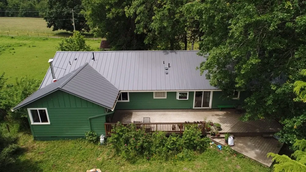 Professional shingle roofing service in Eagle Creek, OR by Stalcup Roofing & Construction