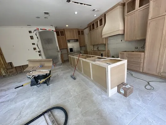 Standard Roofing and Restoration Logo