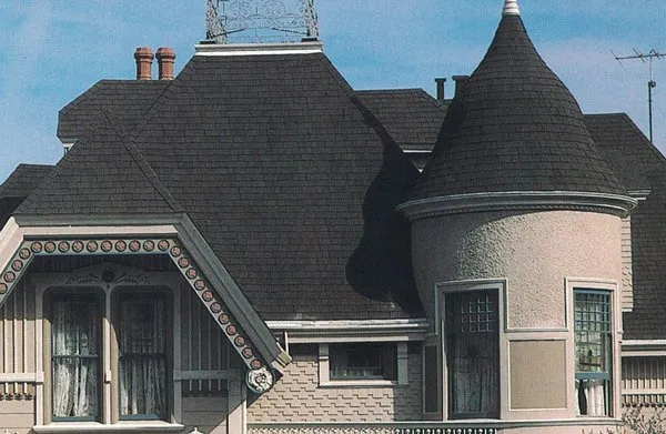 Standard Roofing Logo