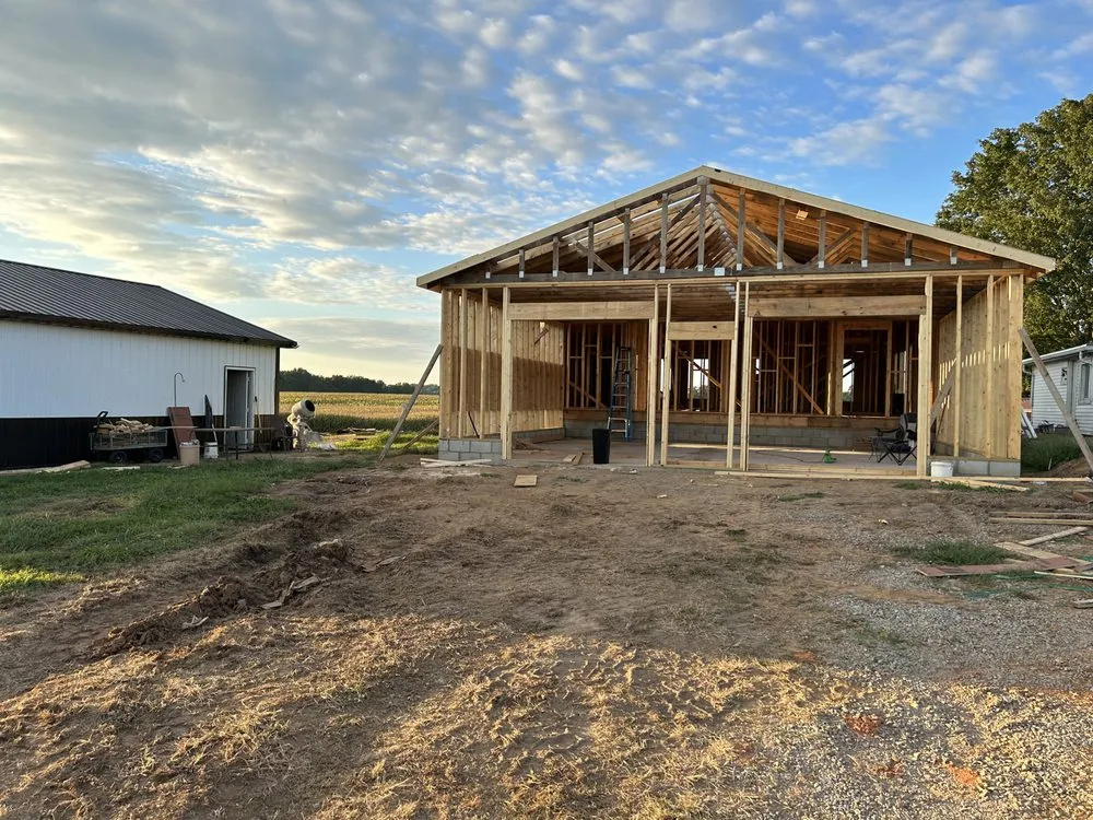 Trusted shingle roofing service experts serving Herndon, KY - Stanley Custom Builders