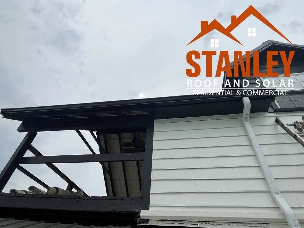 Slide of Stanley Roof and Solar