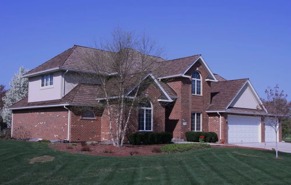 Slide of Stan's Roofing & Siding