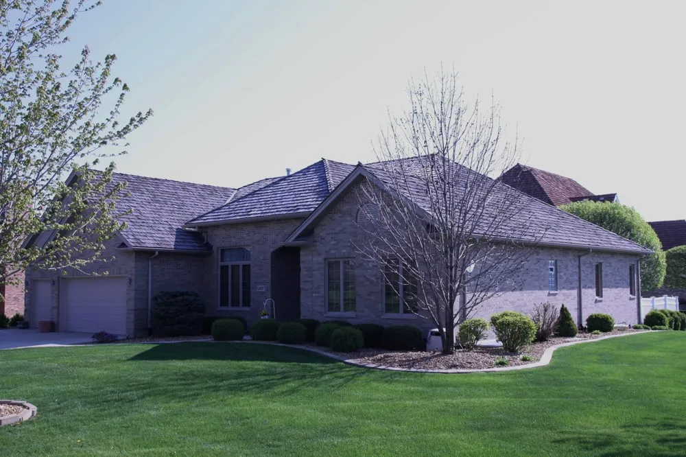 Slide of Stan's Roofing & Siding