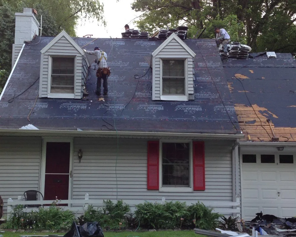 Slide of Star Roofing Malibu