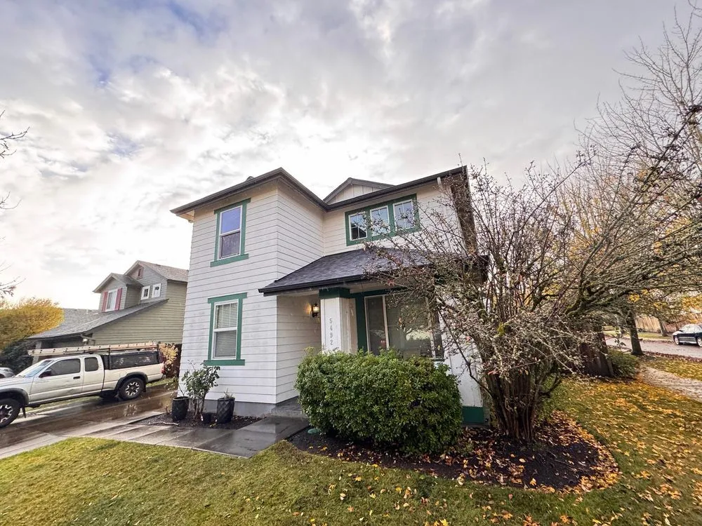 Slide of Star Roofing