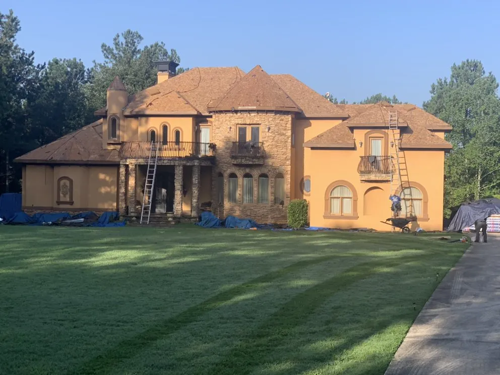 Expert shingle roofing service experts serving Bishop, GA - Stay Dry Renovations