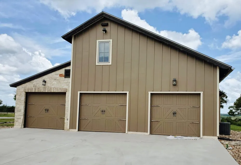 Local roof leak repair experts serving Spring Branch, TX - Steel Horse Constructors