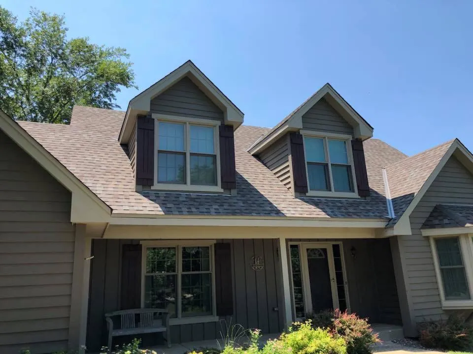 Slide of Steeves Home Improvements