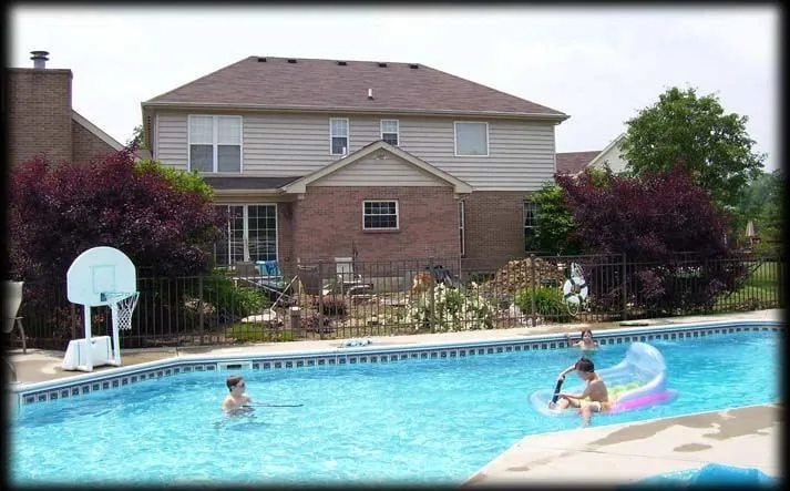 Slide of Stein Const Bldrs & Remodlrs