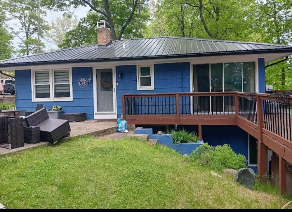 Slide of Stellar Roofing & Construction