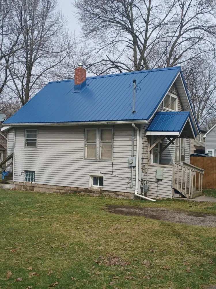 Slide of Stellar Roofing & Construction