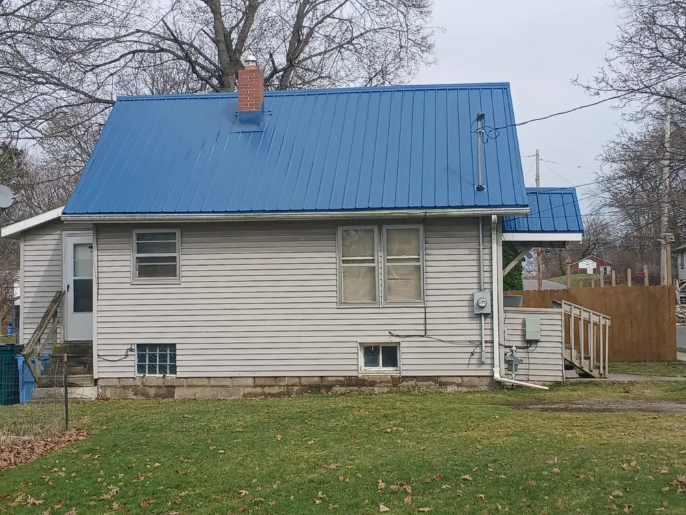 Slide of Stellar Roofing & Construction