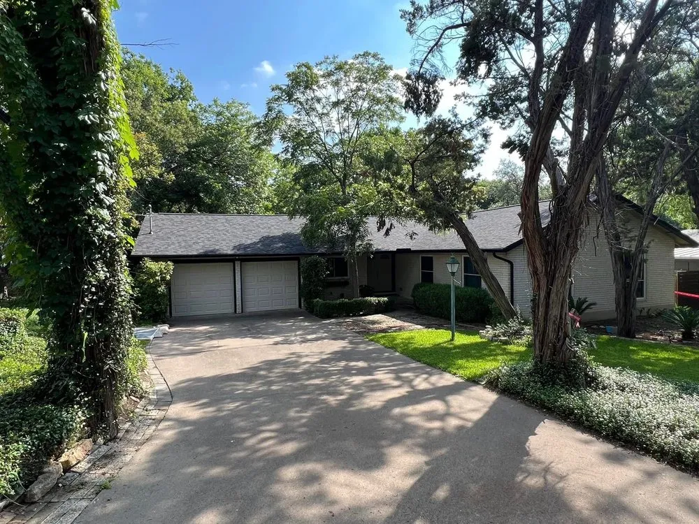 Slide of Stell's Property Services