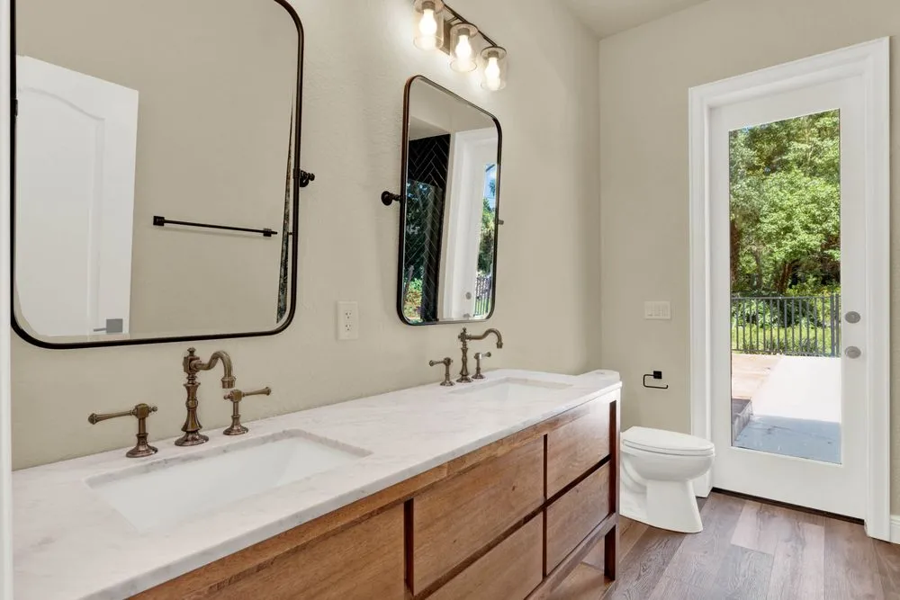 Slide of Stenhouse Roofing