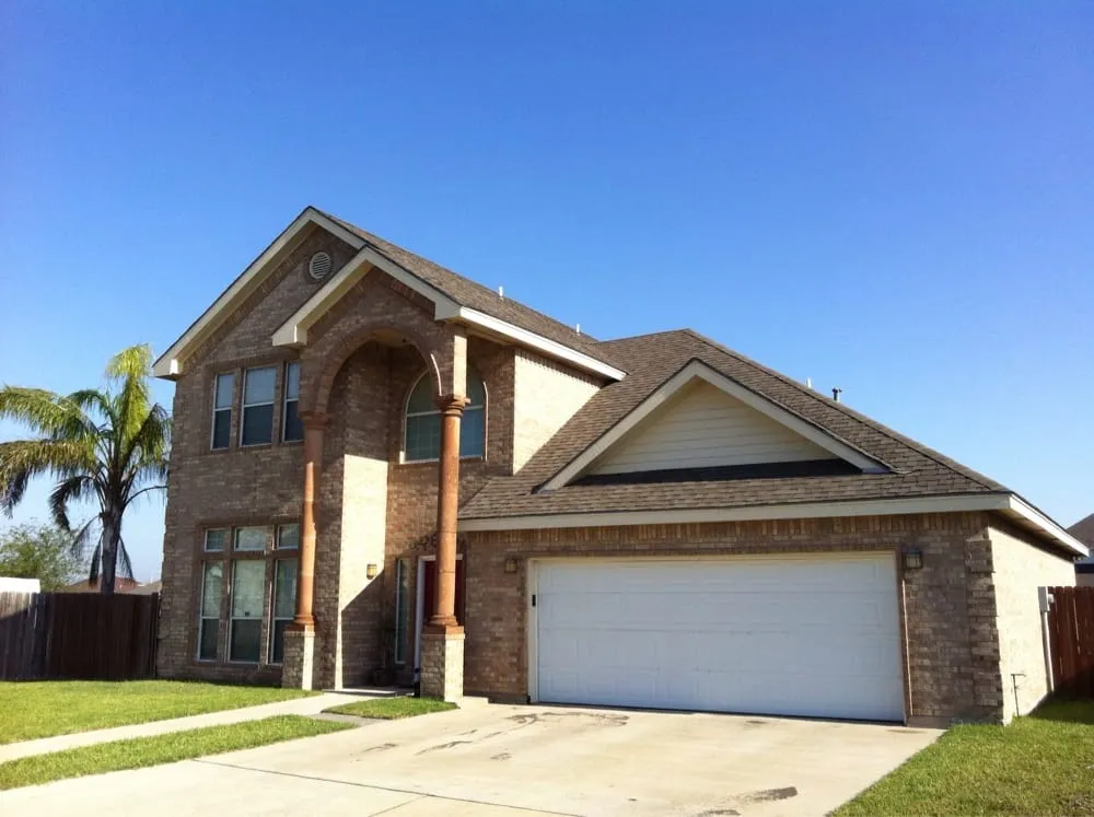 Slide of Stephanie Romo Roofing