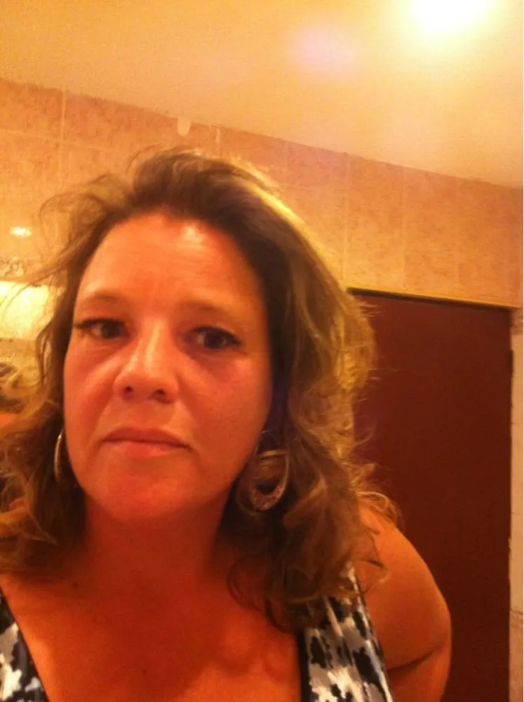 Slide of Stephanie Romo Roofing