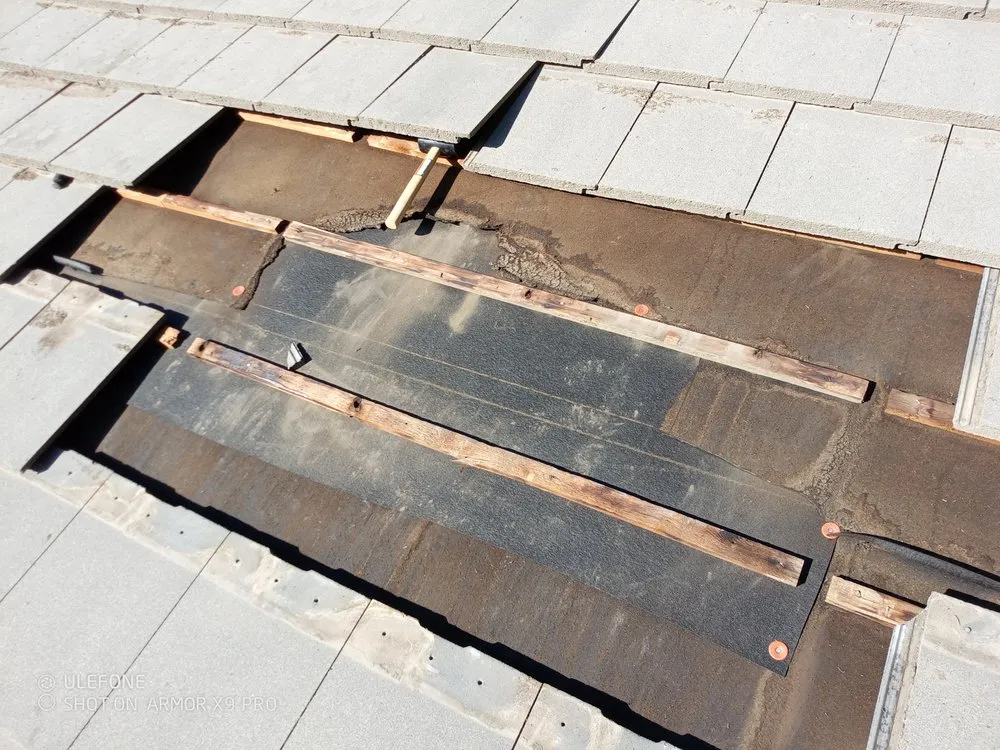 Slide of Steve Roofing