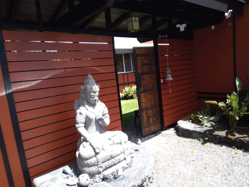 Expert shingle roofing service experts serving Pāhoa, HI - Steve Weiland Painting