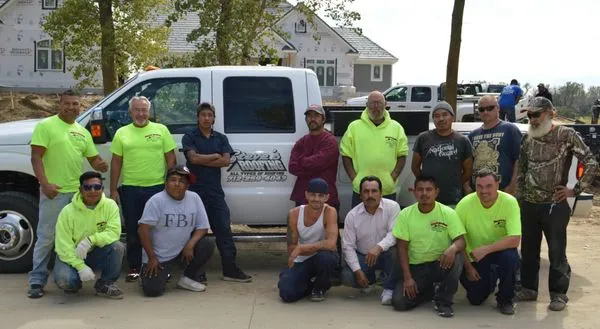 Steve's Roofing Company1 Logo