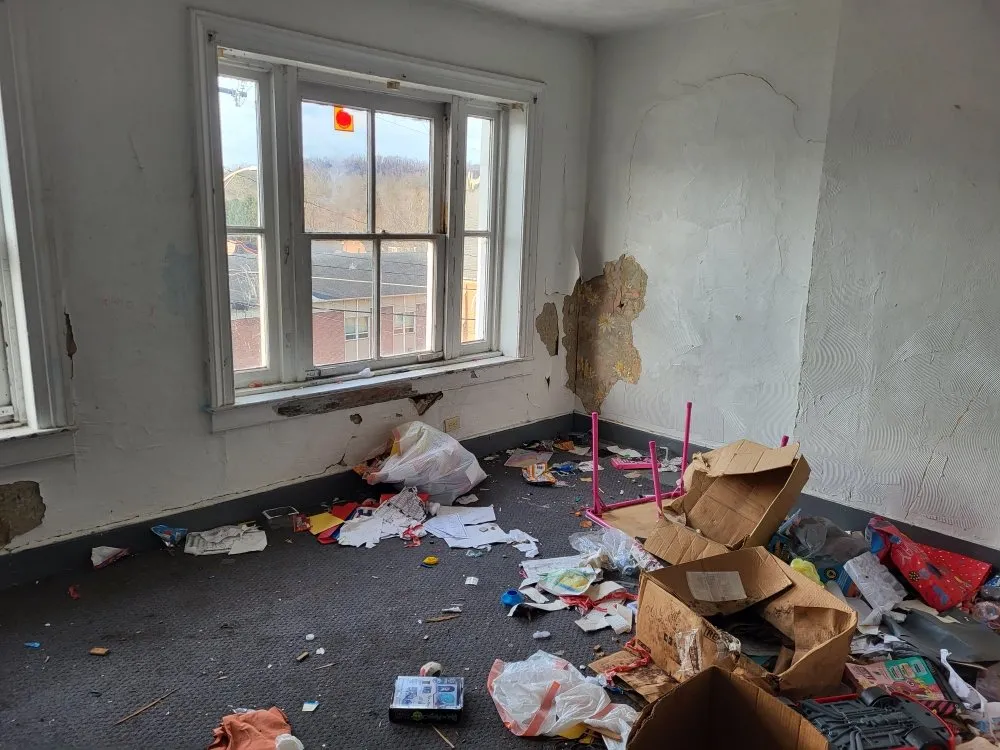 Slide of Stevie D Construction