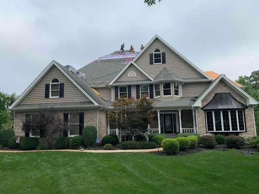 Stohler Roofing Logo