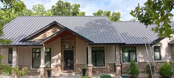 Stolle Roof Restoration and Home Repair Logo