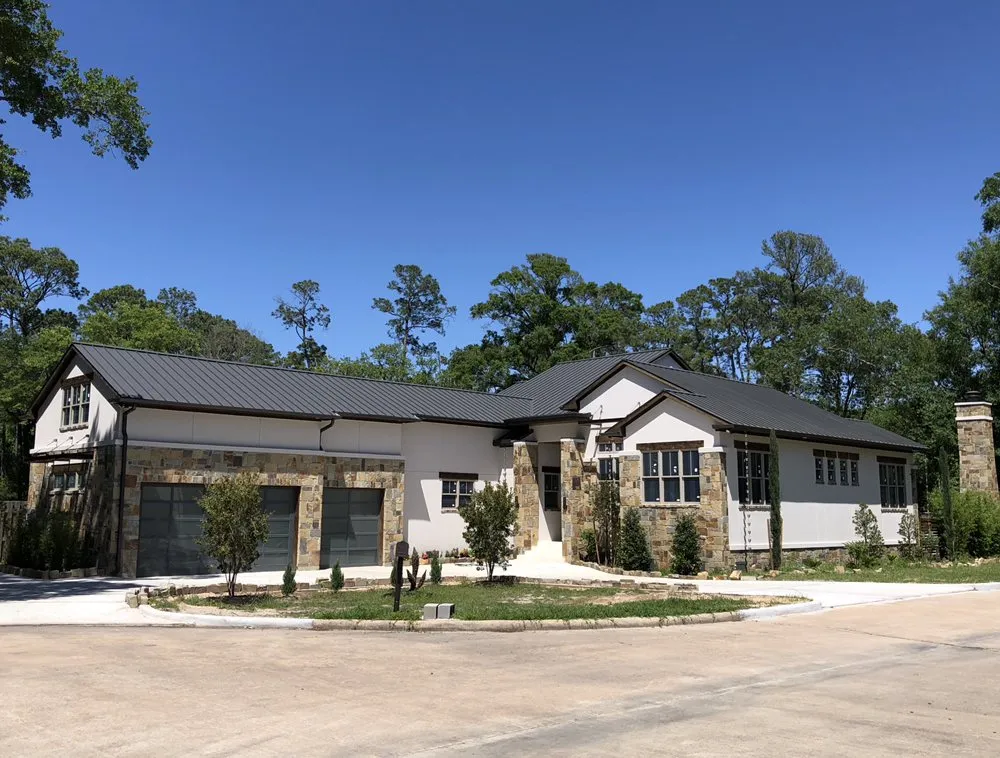 Slide of Stone Gate Roofing