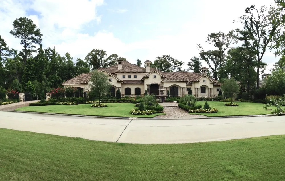 Slide of Stone Gate Roofing
